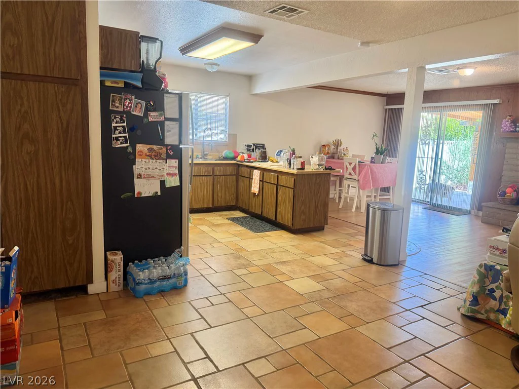 6461 Viking, Las Vegas, NV 89103