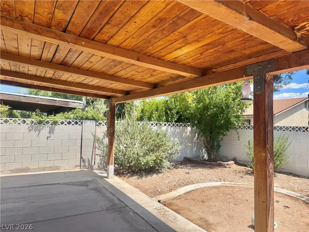 6461 Viking, Las Vegas, NV 89103