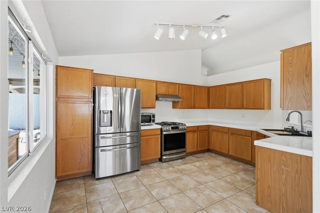 250 Autumn Eve, Henderson, NV 89074