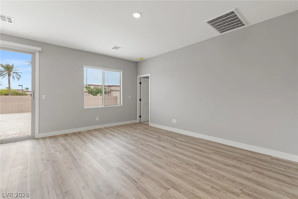 4445 Pioche, North Las Vegas, NV 89032