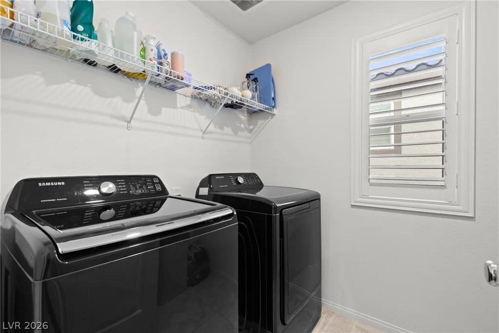 6466 Blue Ember, Las Vegas, NV 89130