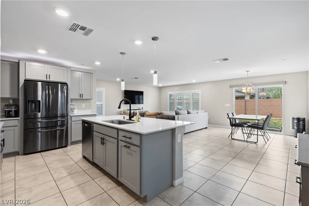 6466 Blue Ember, Las Vegas, NV 89130