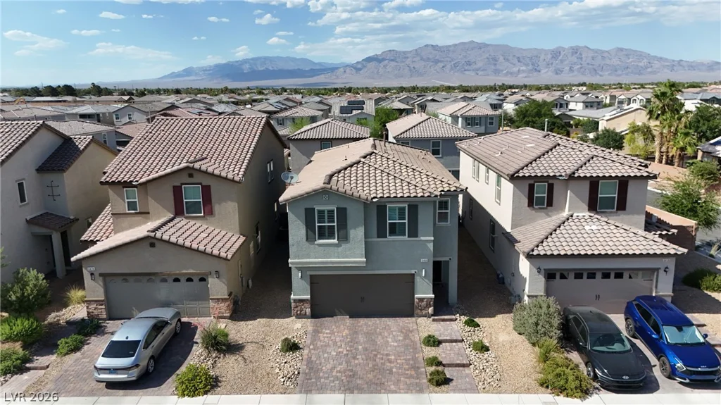 6466 Blue Ember, Las Vegas, NV 89130