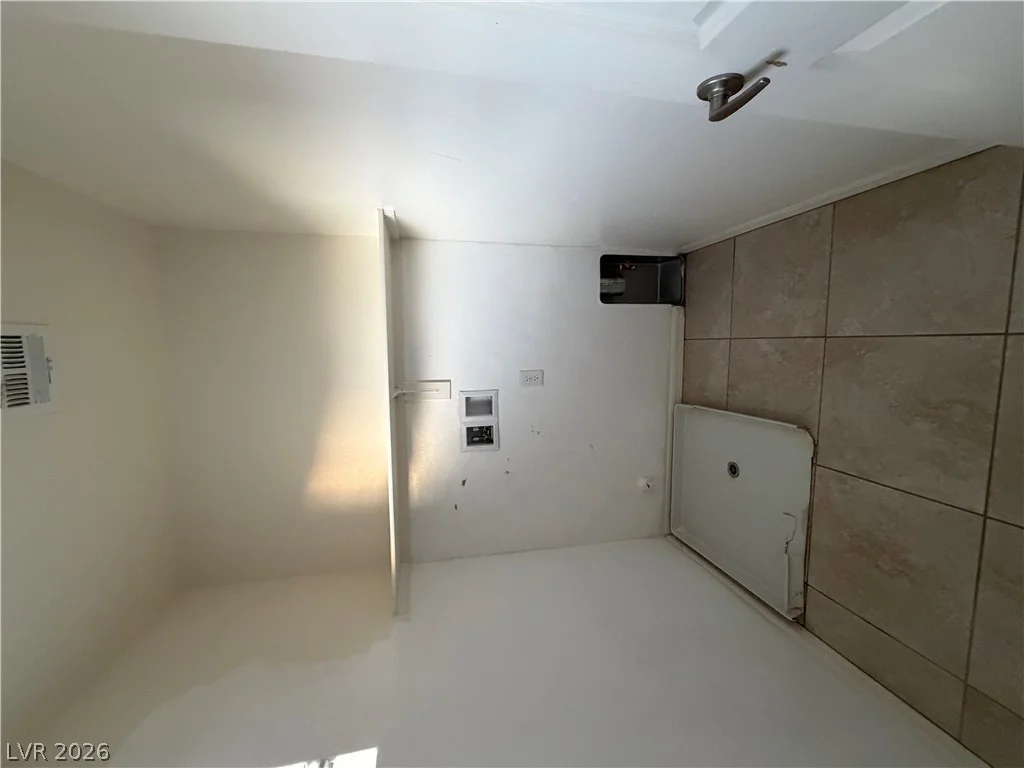 4343 Harristown, Las Vegas, NV 89115