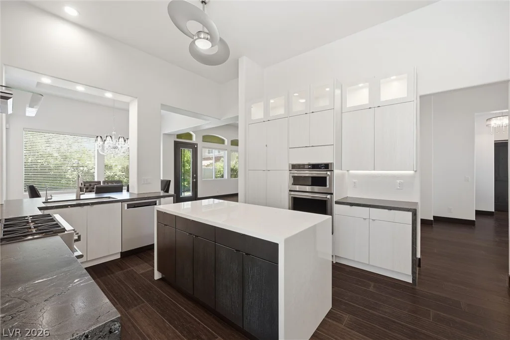 2204 Scarlet Rose, Las Vegas, NV 89134