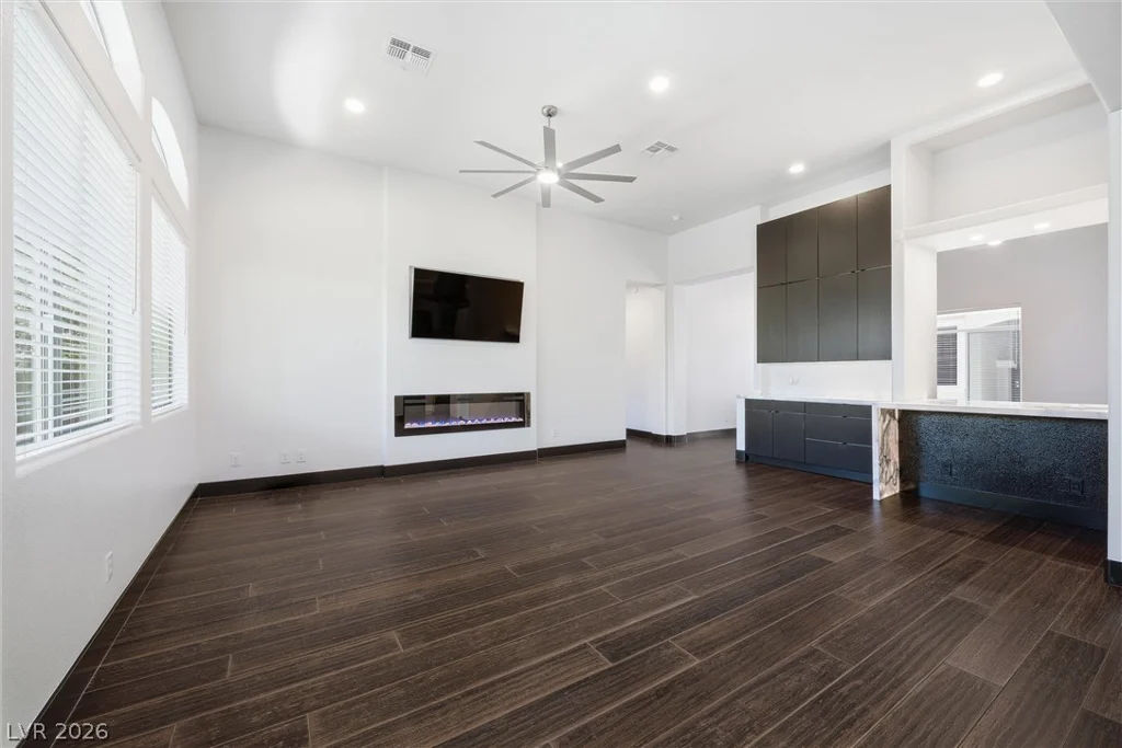 2204 Scarlet Rose, Las Vegas, NV 89134