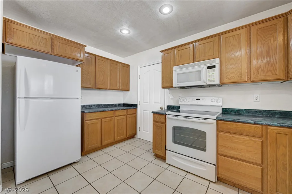 1272 Liston, Logandale, NV 89021