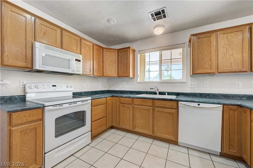 1272 Liston, Logandale, NV 89021
