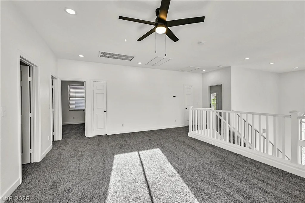 709 La Madre, North Las Vegas, NV 89081