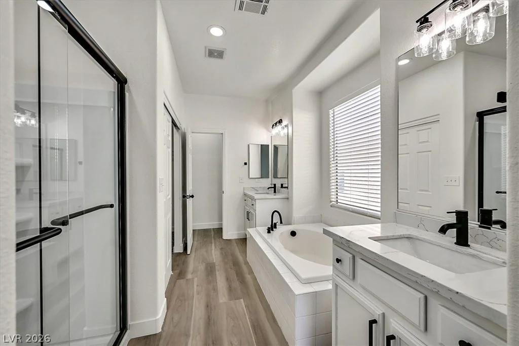 709 La Madre, North Las Vegas, NV 89081