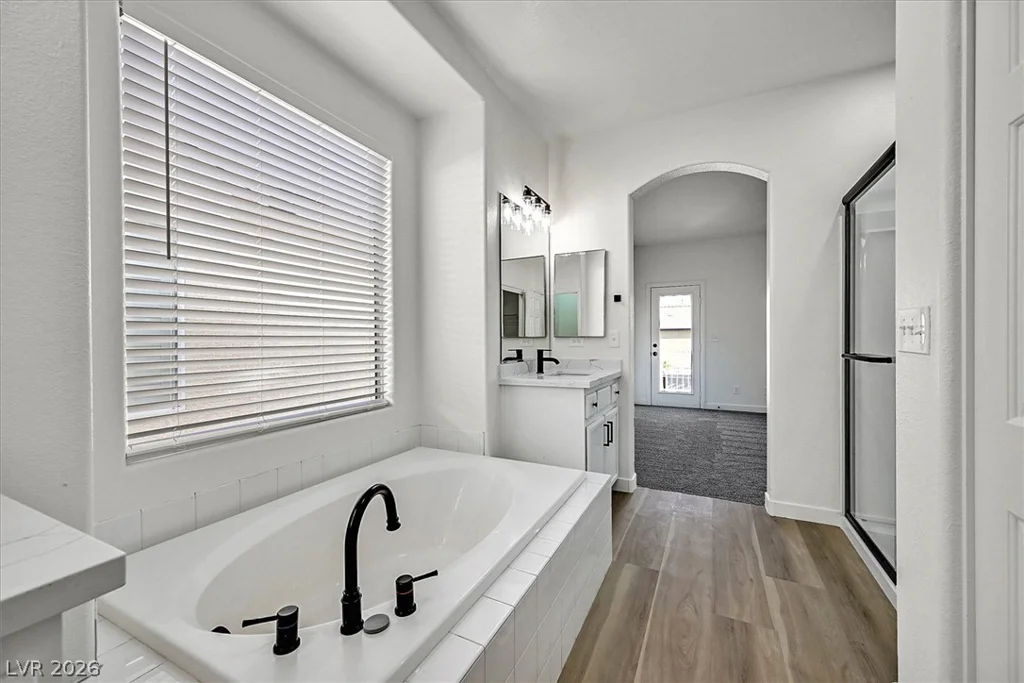 709 La Madre, North Las Vegas, NV 89081