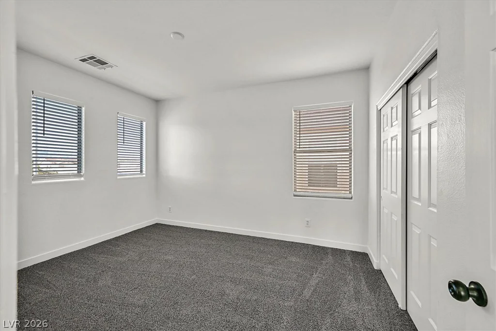 709 La Madre, North Las Vegas, NV 89081