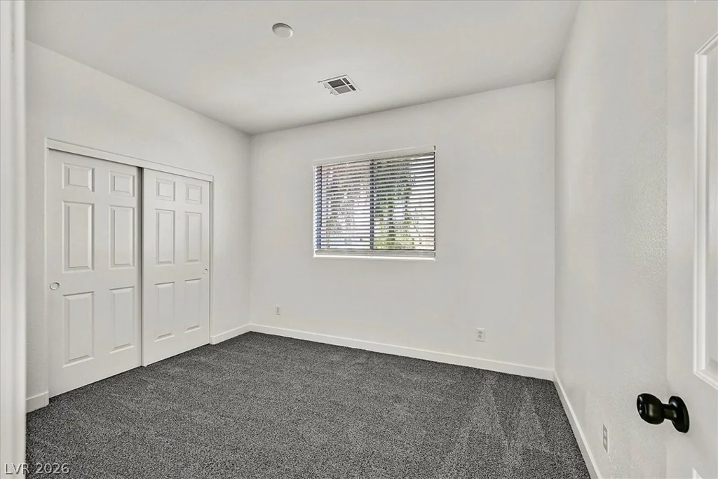 709 La Madre, North Las Vegas, NV 89081