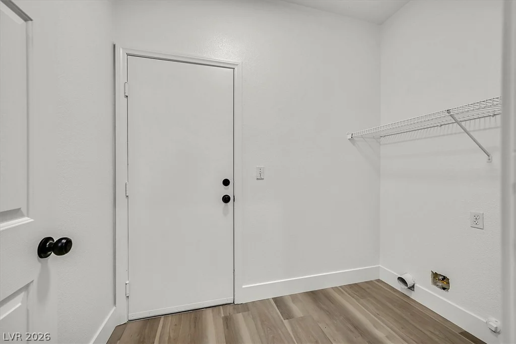 709 La Madre, North Las Vegas, NV 89081