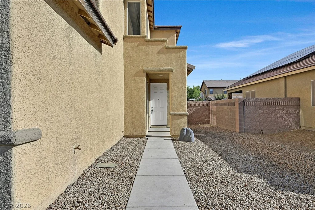 709 La Madre, North Las Vegas, NV 89081