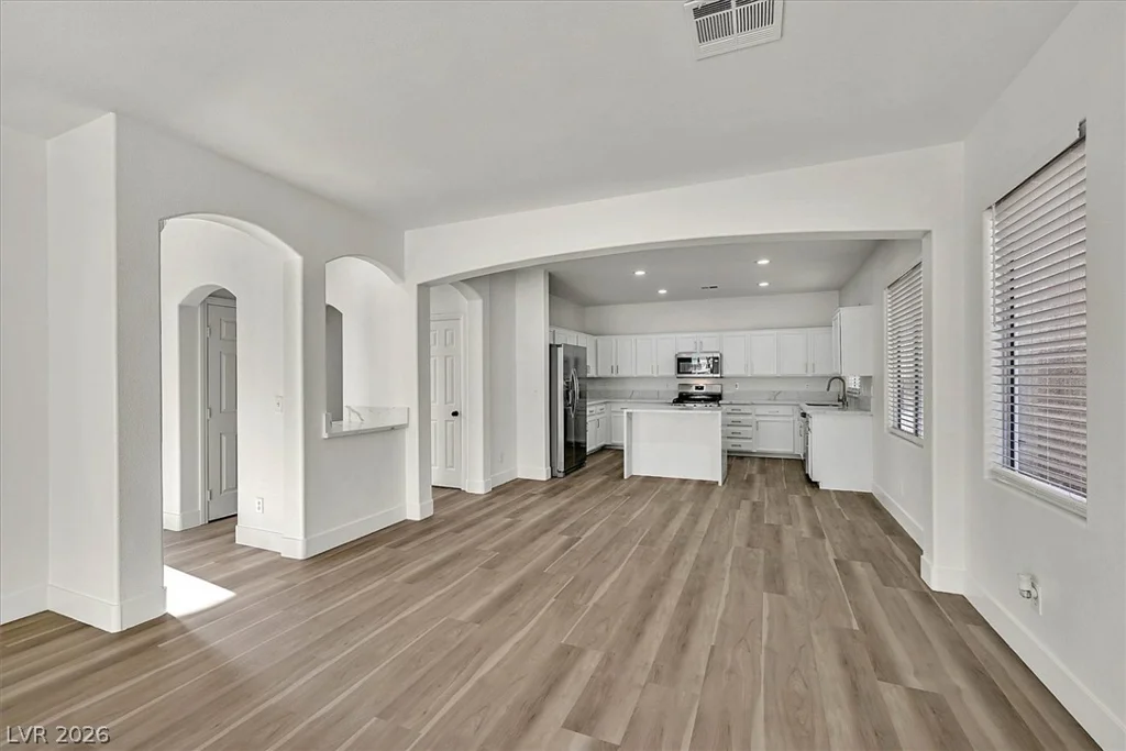 709 La Madre, North Las Vegas, NV 89081