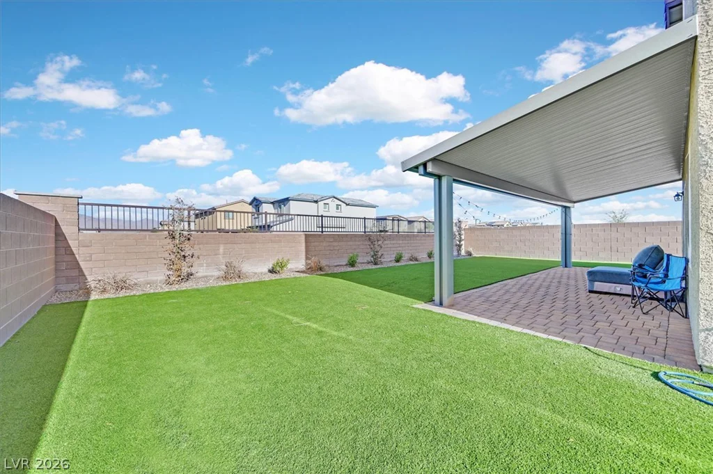 1842 Farah Falls, North Las Vegas, NV 89084