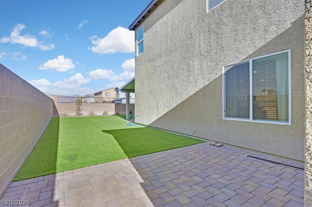 1842 Farah Falls, North Las Vegas, NV 89084