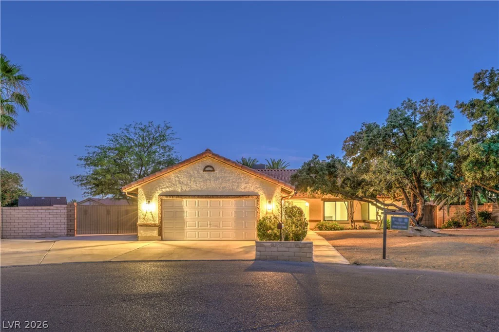 5325 El Capitan, Las Vegas, NV 89149