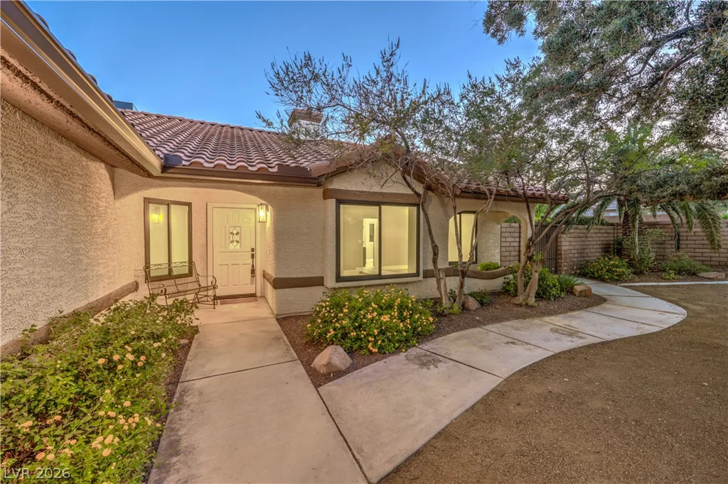 5325 El Capitan, Las Vegas, NV 89149