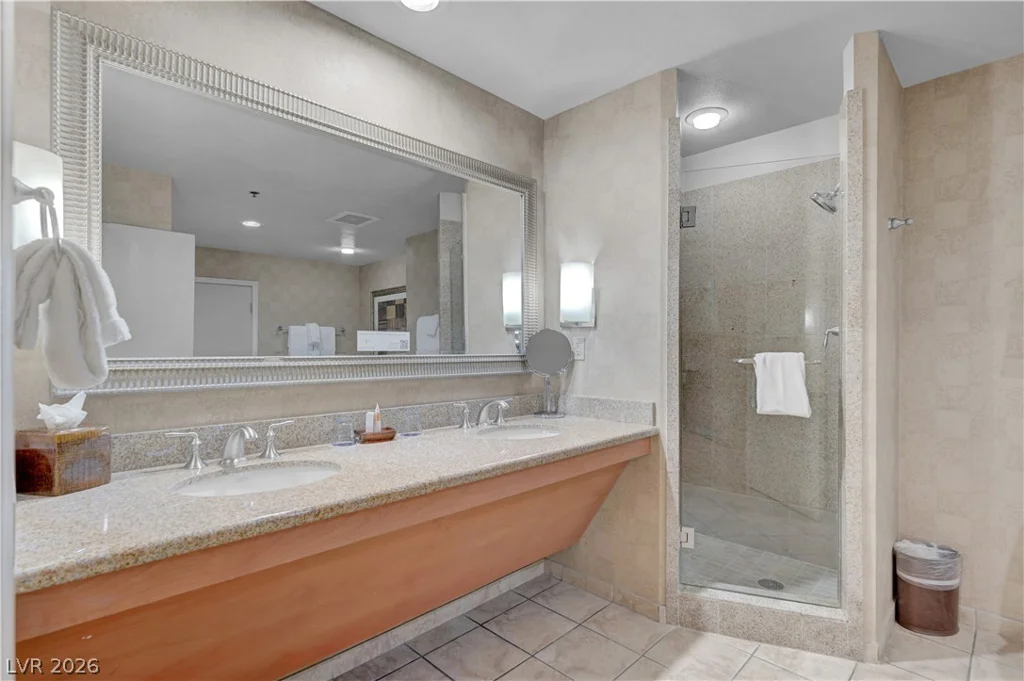 211 Flamingo, Las Vegas, NV 89169