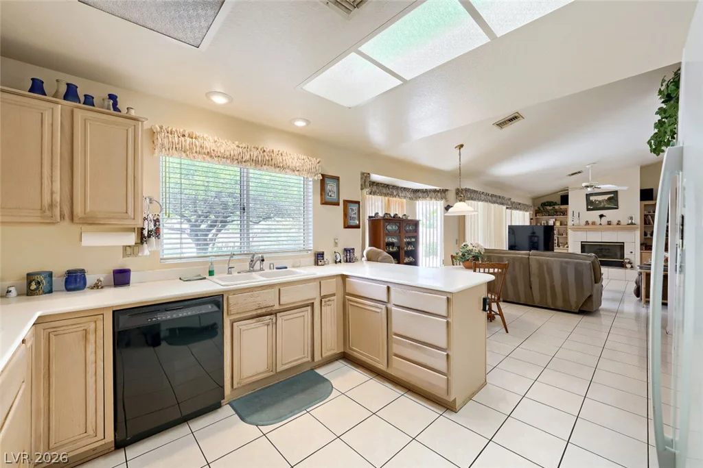 2405 Burke, Las Vegas, NV 89134