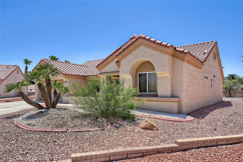 2405 Burke, Las Vegas, NV 89134