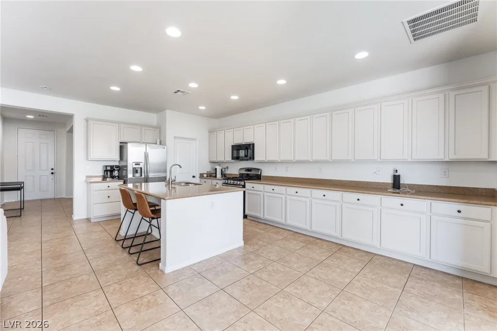7042 Chestnut Valley, Las Vegas, NV 89166