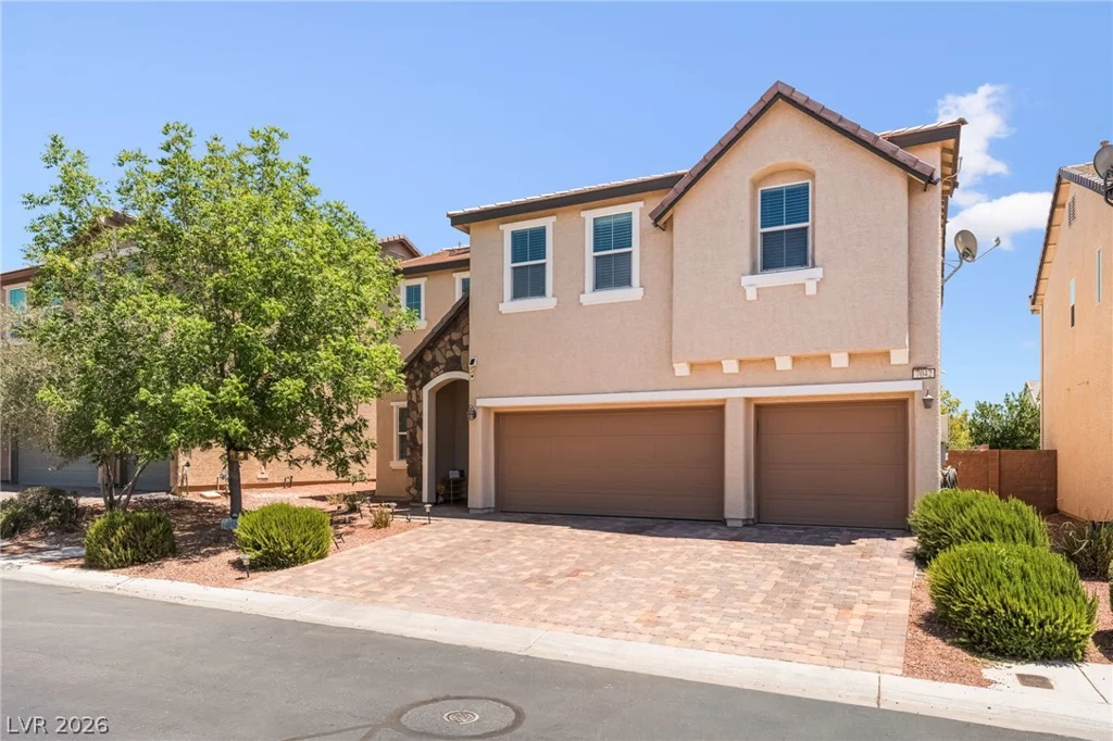 7042 Chestnut Valley, Las Vegas, NV 89166
