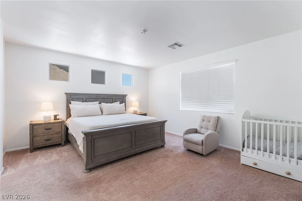 7042 Chestnut Valley, Las Vegas, NV 89166