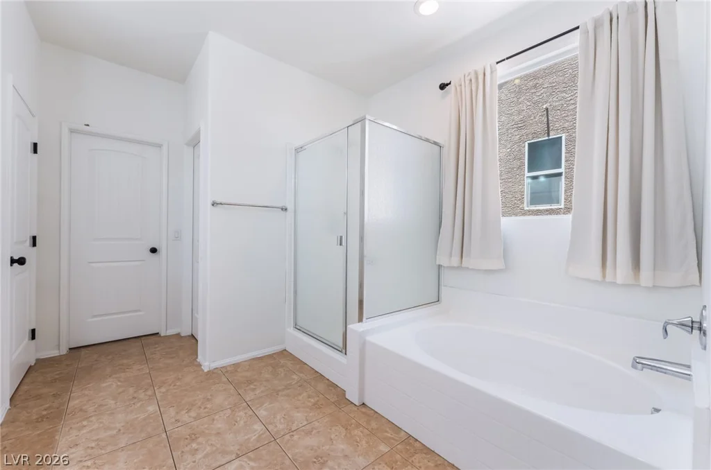 7042 Chestnut Valley, Las Vegas, NV 89166