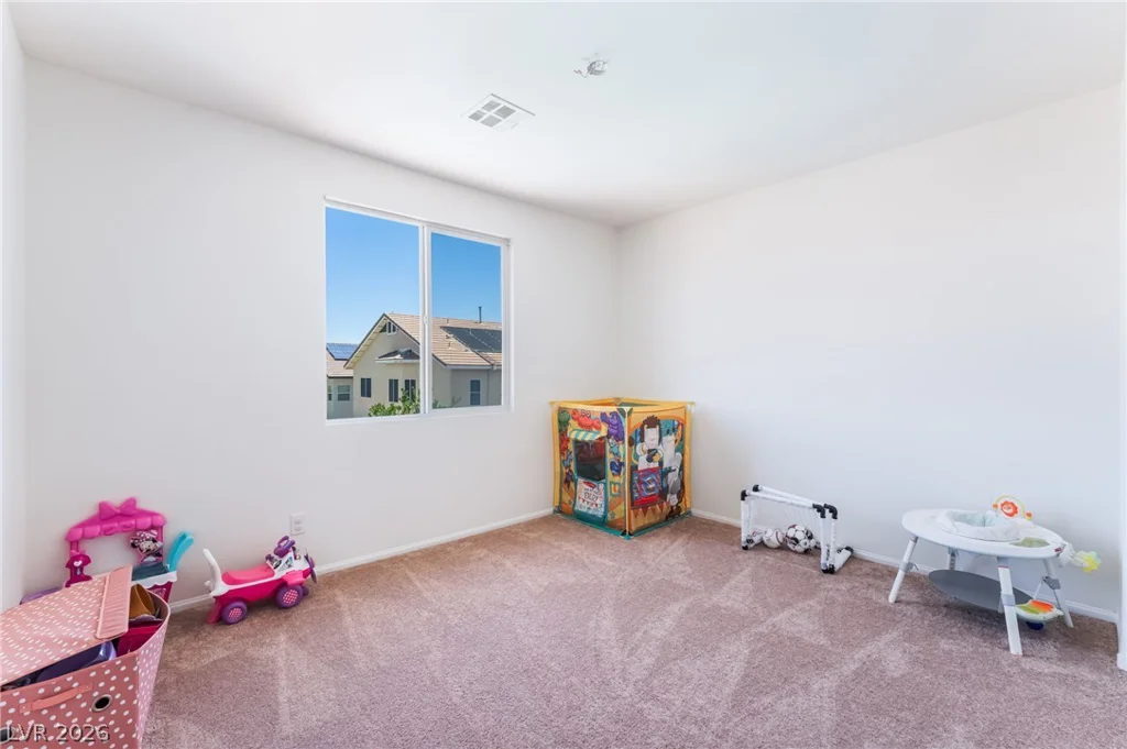 7042 Chestnut Valley, Las Vegas, NV 89166