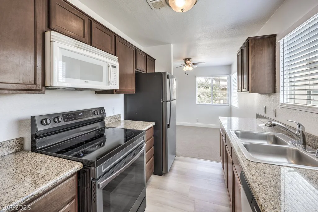 1858 Decatur, Las Vegas, NV 89108