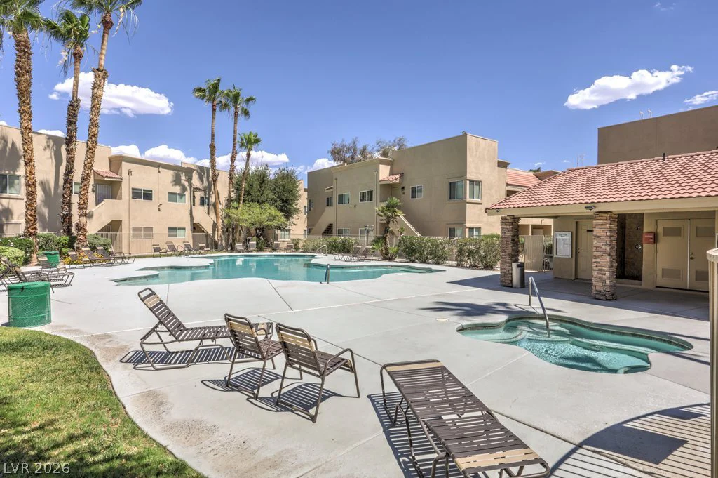 1858 Decatur, Las Vegas, NV 89108