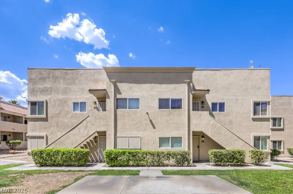 1858 Decatur, Las Vegas, NV 89108