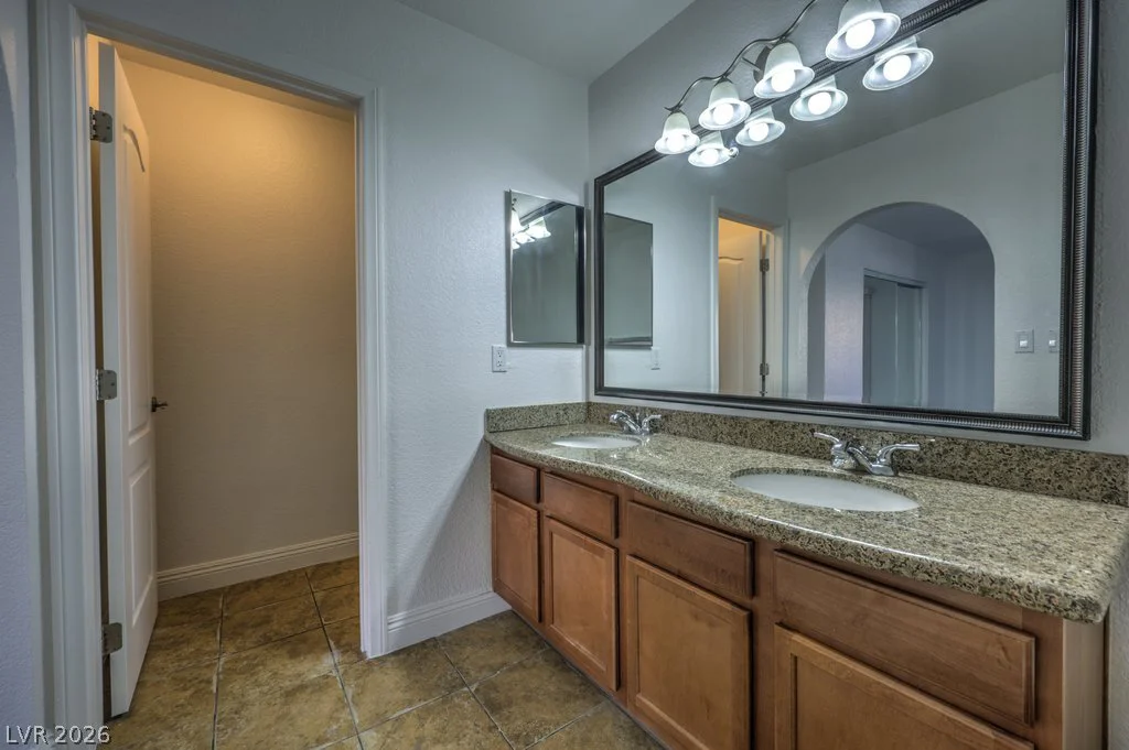 1858 Decatur, Las Vegas, NV 89108