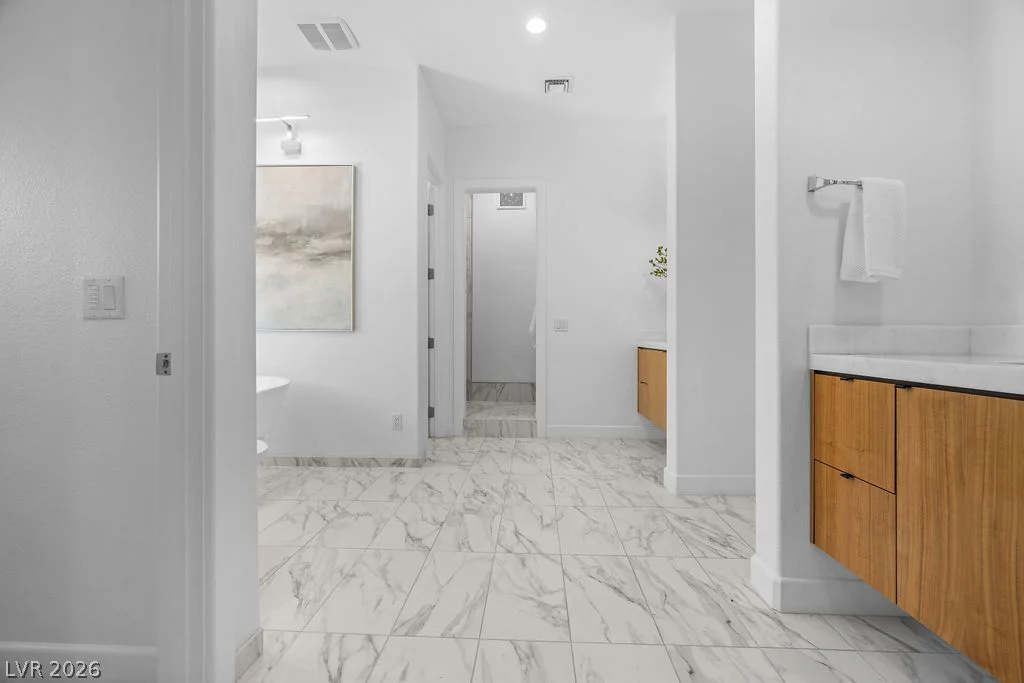 628 Edgebrook, Las Vegas, NV 89145