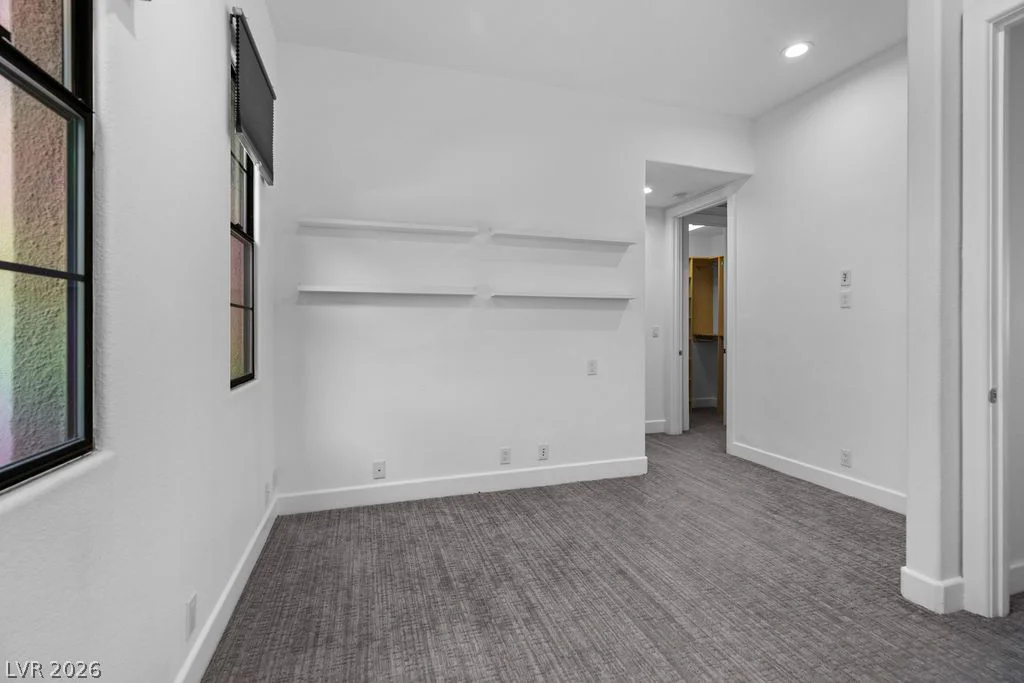 628 Edgebrook, Las Vegas, NV 89145
