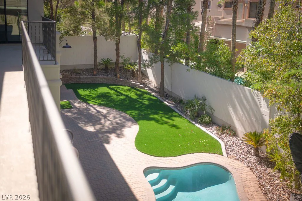 628 Edgebrook, Las Vegas, NV 89145