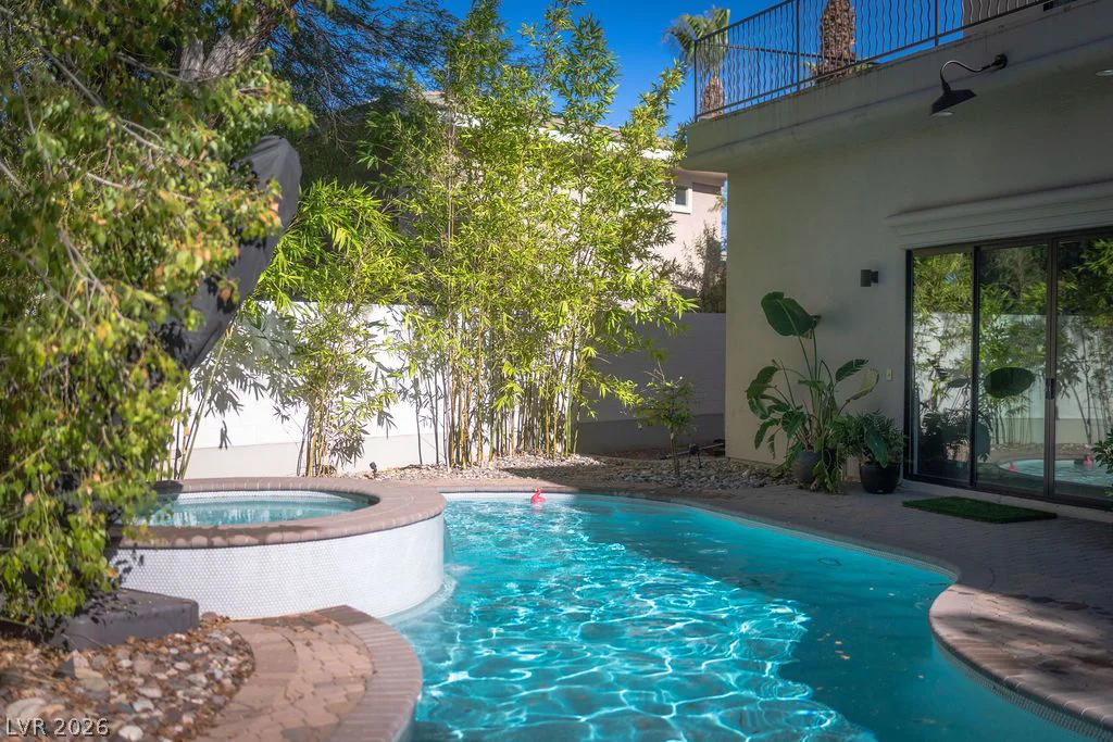 628 Edgebrook, Las Vegas, NV 89145