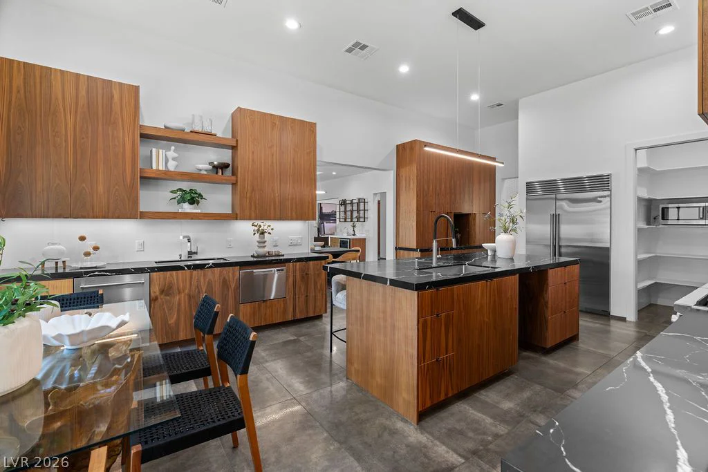628 Edgebrook, Las Vegas, NV 89145