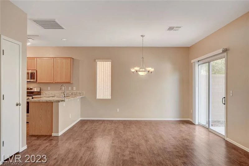 9128 Blue Raven, Las Vegas, NV 89143