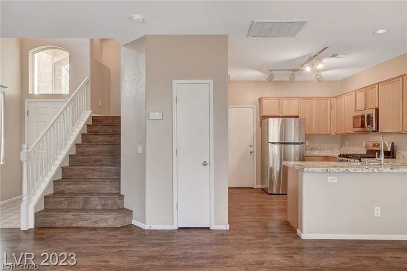 9128 Blue Raven, Las Vegas, NV 89143