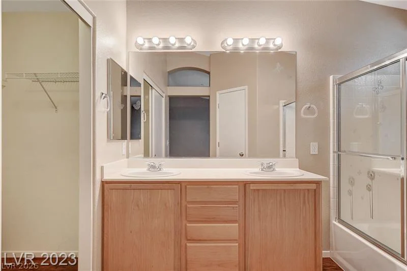 9128 Blue Raven, Las Vegas, NV 89143