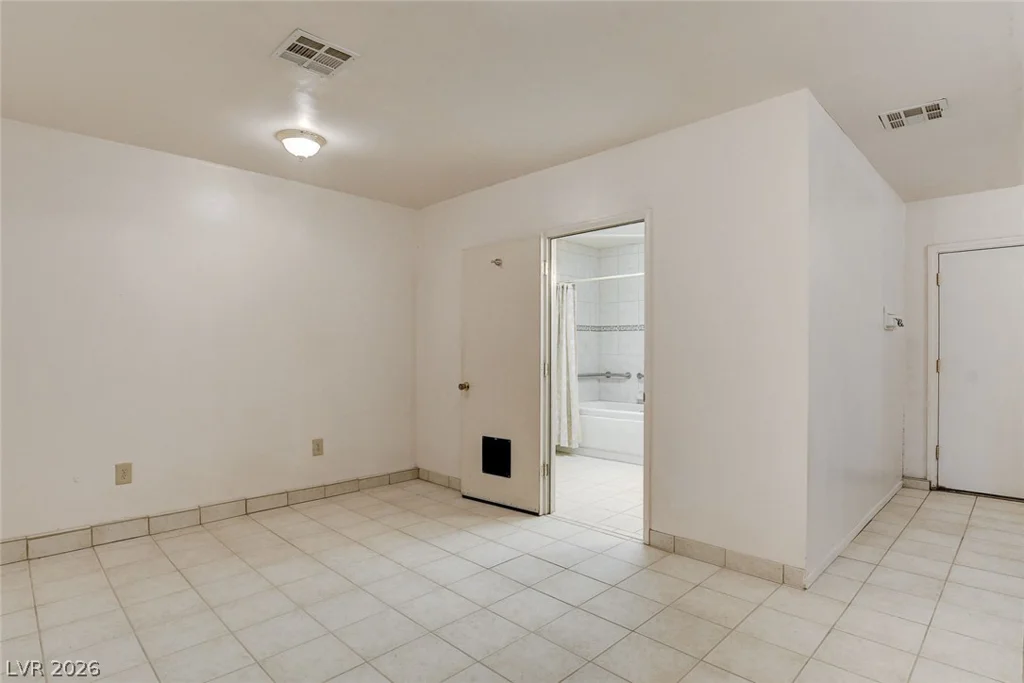 6882 Tiffollo, Las Vegas, NV 89156