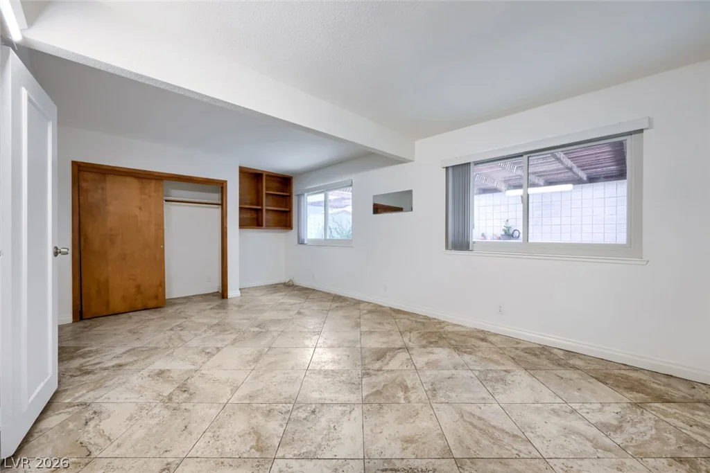 3478 Victory, Las Vegas, NV 89121
