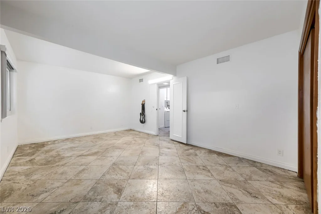 3478 Victory, Las Vegas, NV 89121