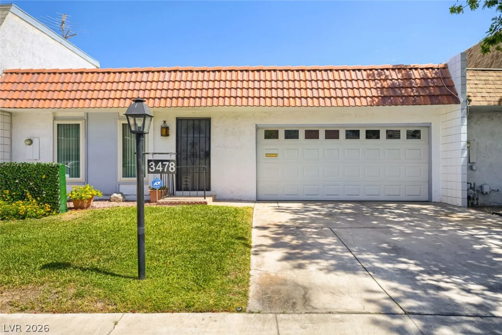 3478 Victory, Las Vegas, NV 89121