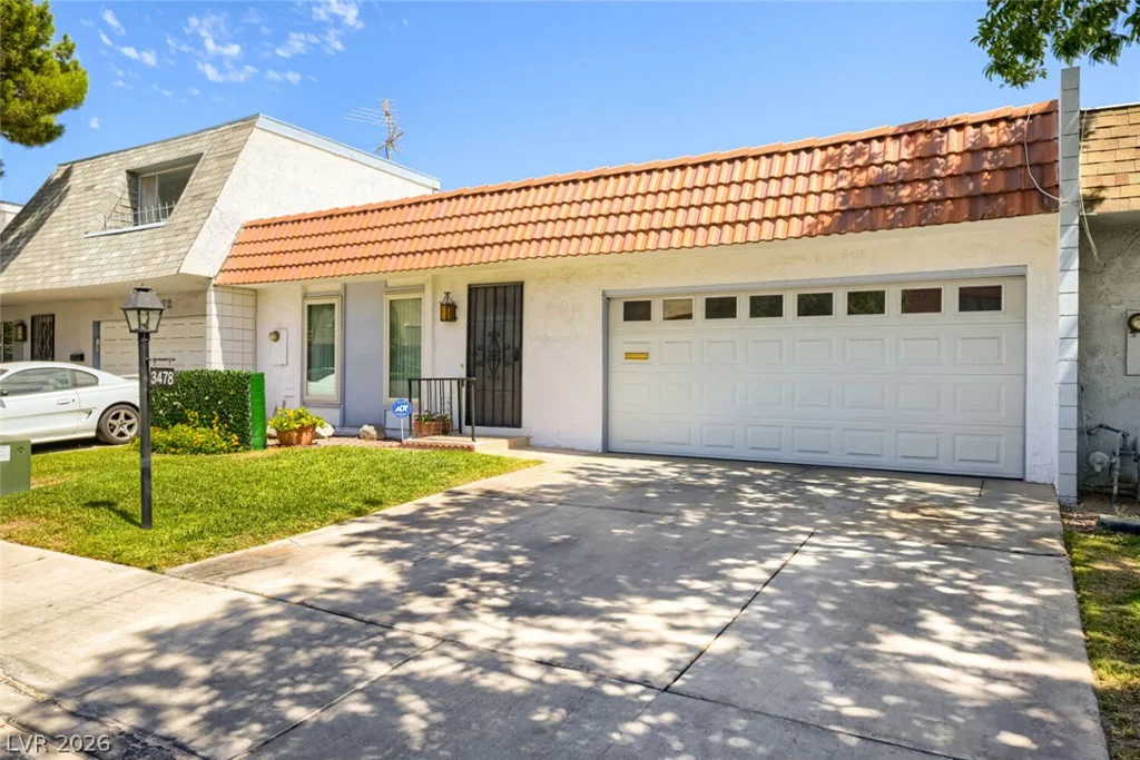 3478 Victory, Las Vegas, NV 89121