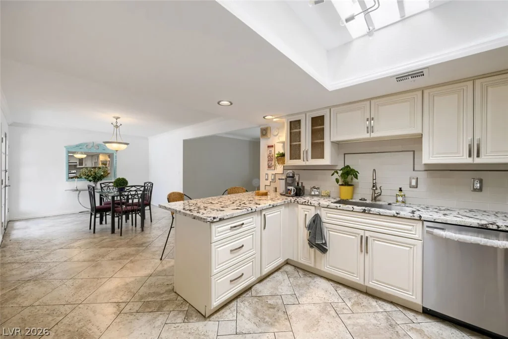 3478 Victory, Las Vegas, NV 89121